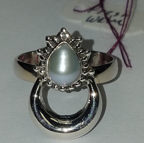 New Crescent moon Fresh water pearl ring Size 9 - Picture 1 of 6